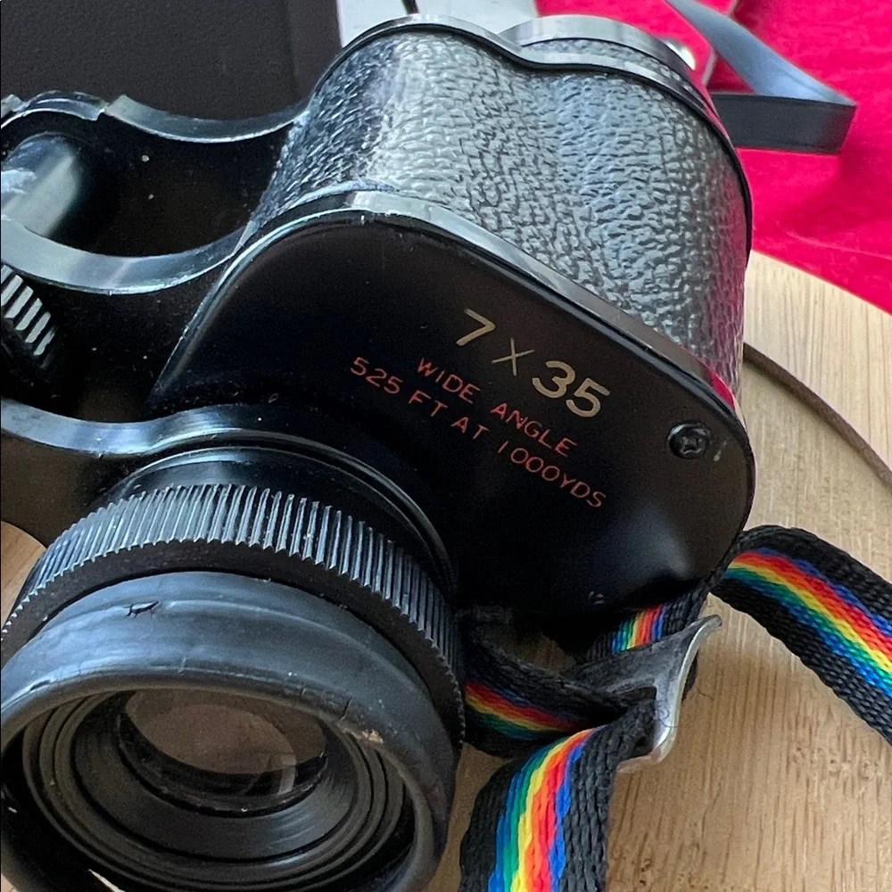 Luna model # 2899 Vintage Black Binoculars